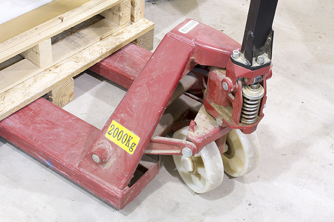 warehouse pallet photo